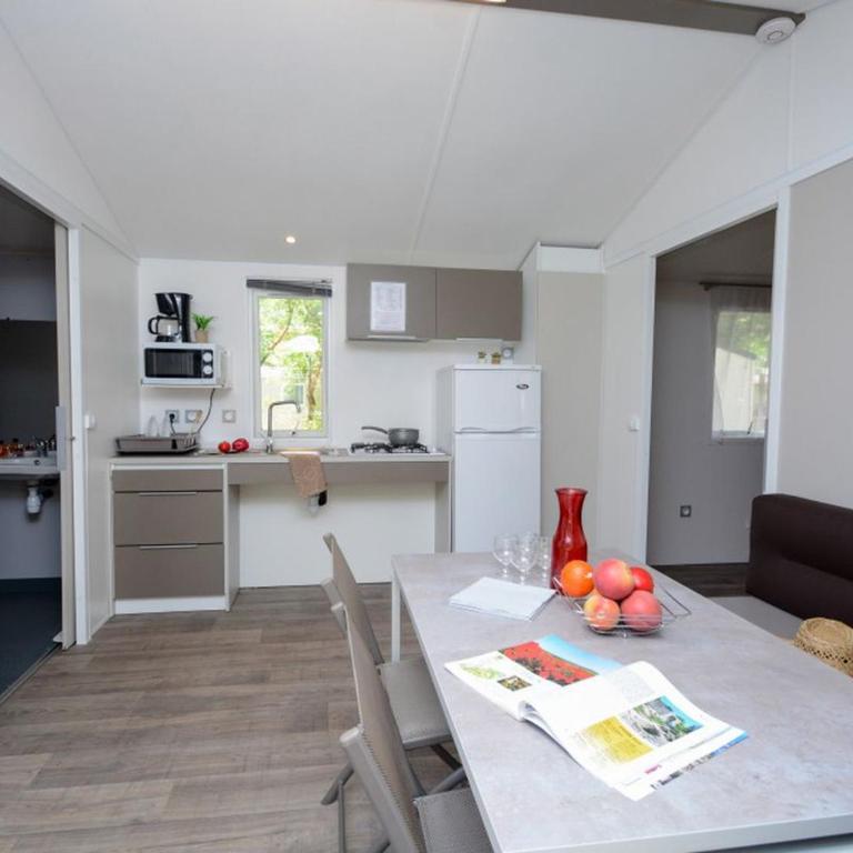 Mobil-home PMR avec Terrasse à Hyères - API-1-52-1030 - Mobilheim - 5
