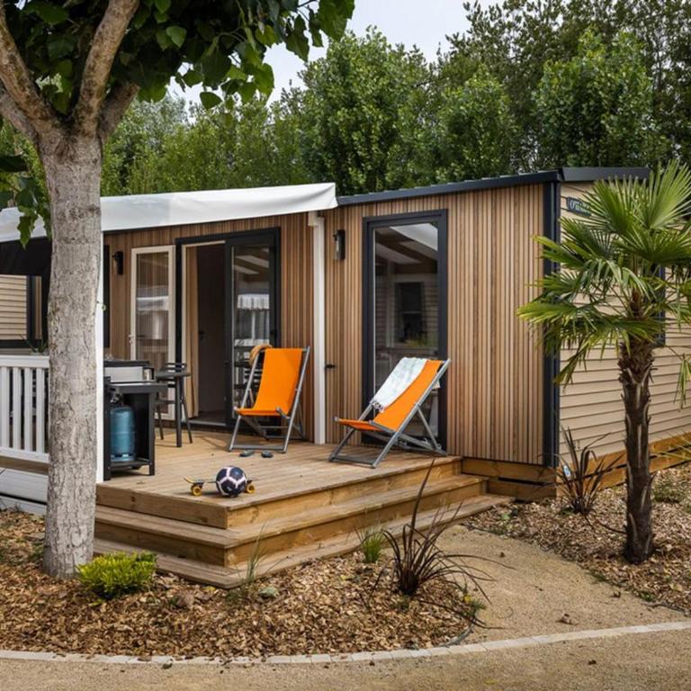 Mobil-home cosy avec terrasse - 5 personnes - API-1-52-1041 - Mobile Home - 1