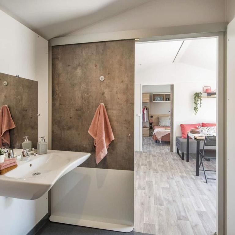 Mobil-home PMR avec terrasse à Saint-Hilaire-de-Riez - API-1-52-1087 - Mobilheim - 7