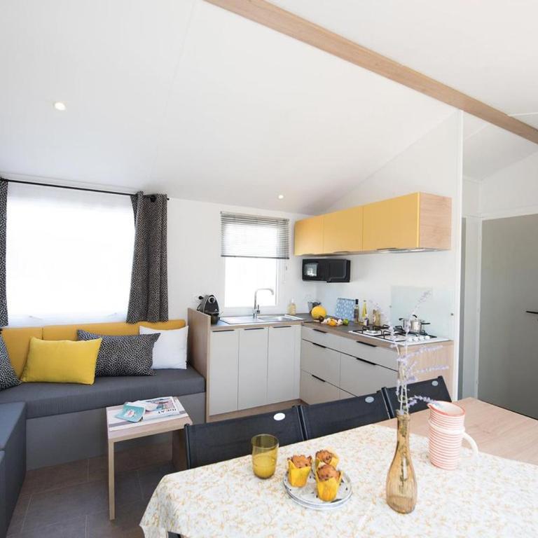 Mobil-home de 40m² pour 8 personnes avec rampe d'accès - API-1-52-1083 - Casa Mobile - 2