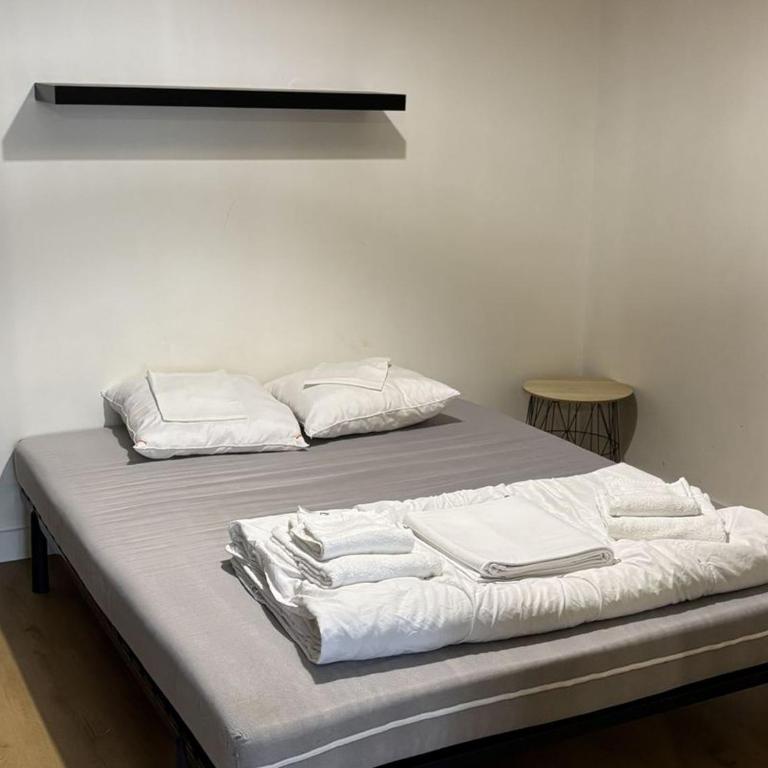 Appartement 28m² avec Terrasse et Cuisine Équipée - API-1-52-1157 - Appartement - 3