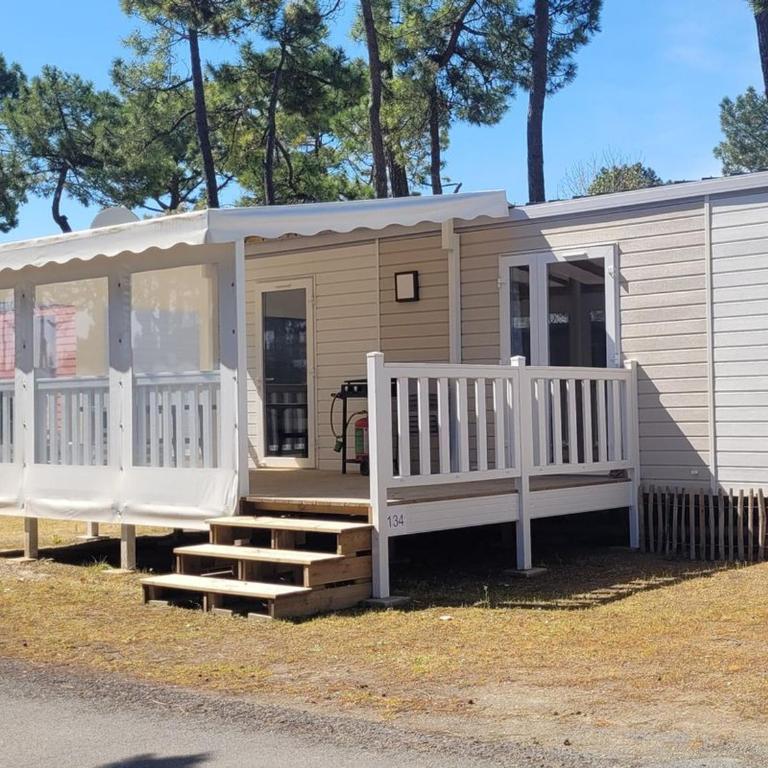 Mobil home avec terrasse au calme - API-1-52-1137 - Mobile Home - 1