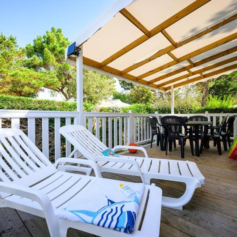 Mobil Home avec Terrasse à Saint-Jean-de-Monts - API-1-52-1176 - Mobile Home - 2