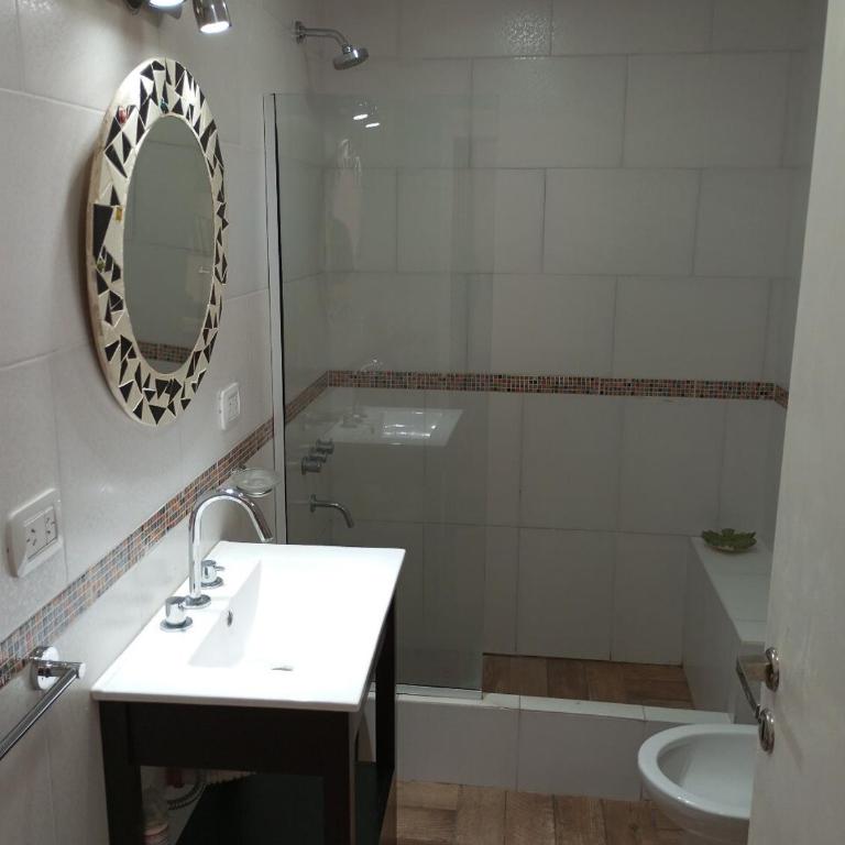 Moderno y amplio departamento para 7 con patio privado y parrilla - Two-Bedroom Apartment - 2
