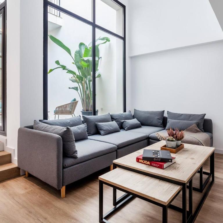 AIRE Holidays Valencia - Four-Bedroom Loft Apartment - 7