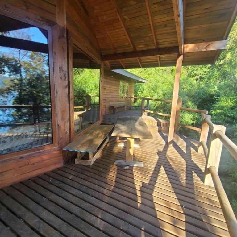 Cabaña Yoka - Orilla de Lago - Three-Bedroom House - 9
