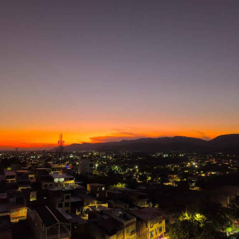 Girardot Reservas del Peñon Espectacular Apartamento exclusivo The Guss - Three-Bedroom Premium Apartment with Balcony - 23