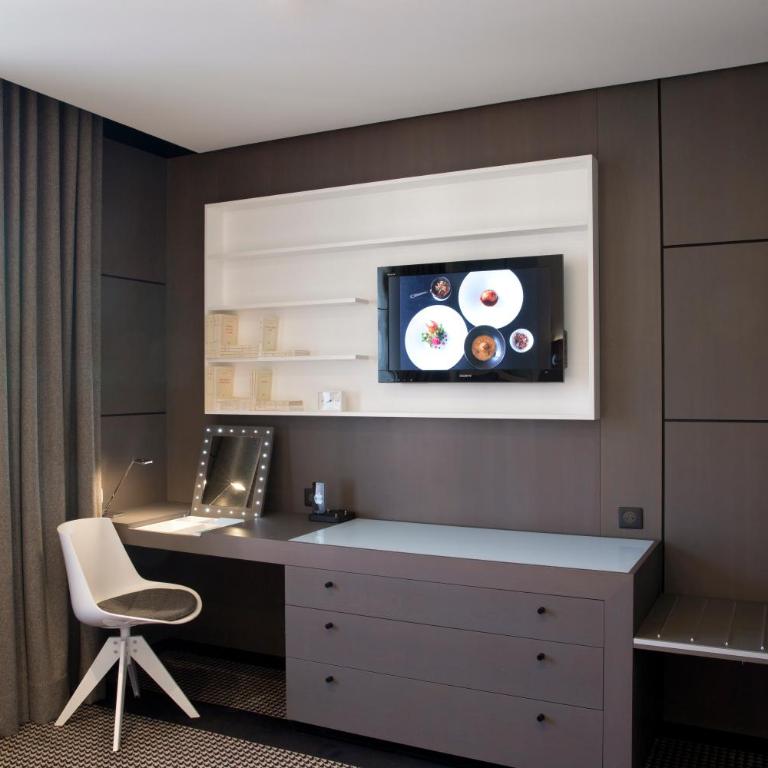 La Pyramide - Maison Henriroux - Chambre Double Deluxe - 2