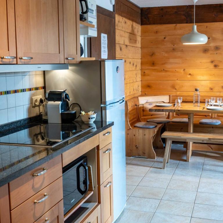 1BDR 4P apartment with balcony and parking- Megève - Appartement - 9