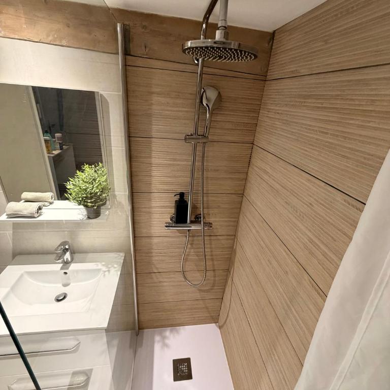 Duplex Élégant au Cœur de Nice - Appartement 1 Chambre - 12