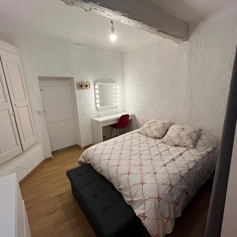 T2 lumineux hyper centre Aix en Provence à quelques metres du Cours Mirabeau pour 1 à 5 personnes - Apartment mit 2 Schlafzimmern - 1