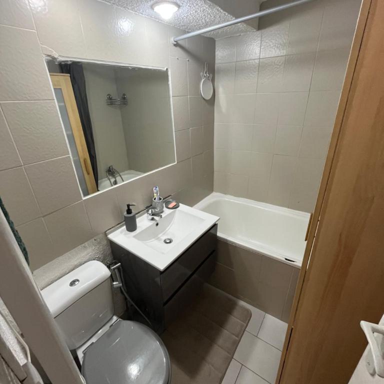 T2 lumineux hyper centre Aix en Provence à quelques metres du Cours Mirabeau pour 1 à 5 personnes - Apartment mit 2 Schlafzimmern - 18