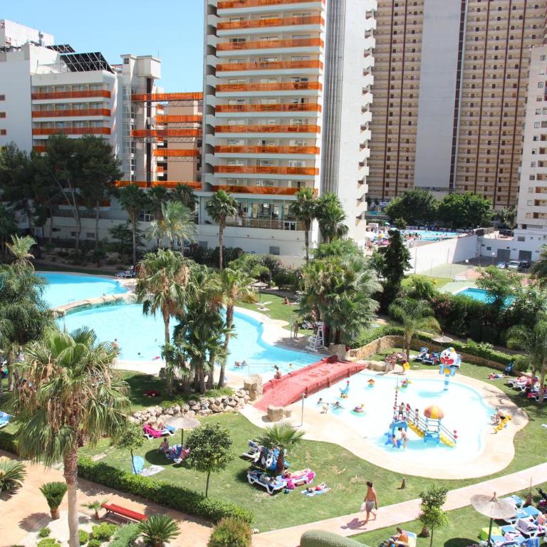 1 bedroom apartment with airconditioning - max 4 guests - One-Bedroom Apartment with Pool View - 1