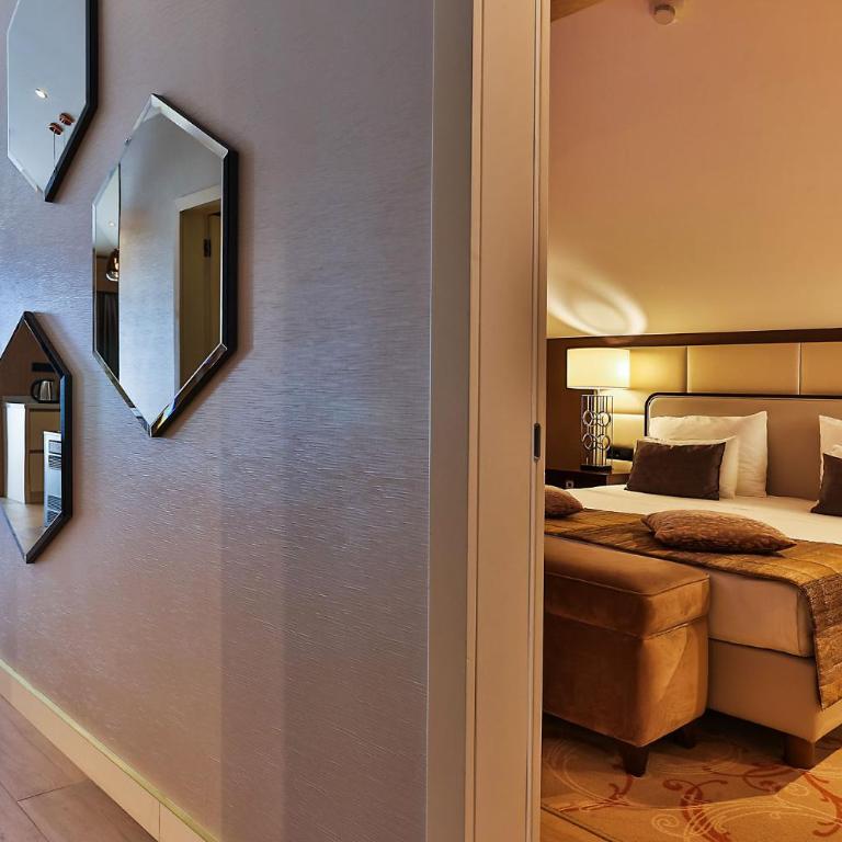 Hotel Riva by Aycon - Deluxe Suite with Sea View - 9