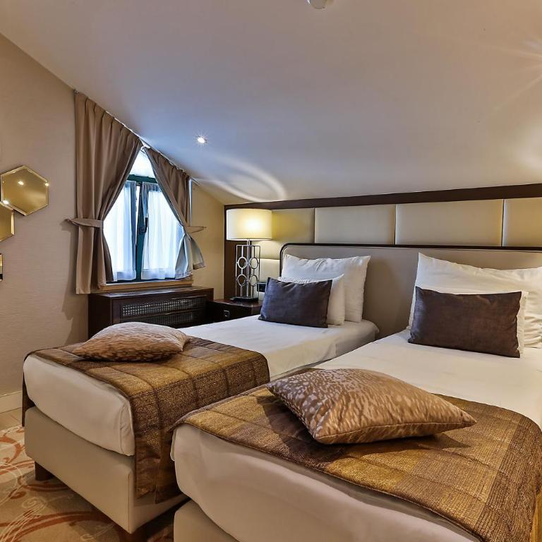 Hotel Riva by Aycon - Deluxe Suite with Sea View - 11
