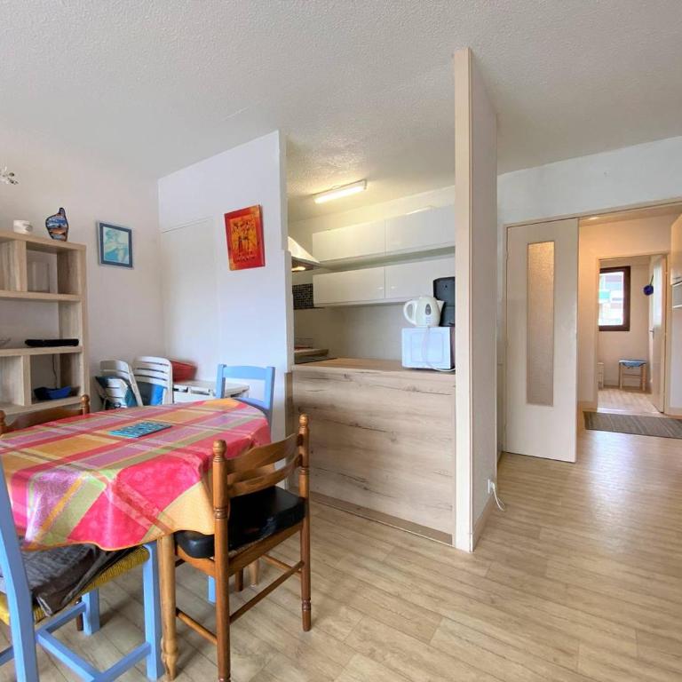 Appartement vue MER avec WIFI, parking, au port de de PERROS-GUIREC - Réf 848 - Two-Bedroom Apartment - 10