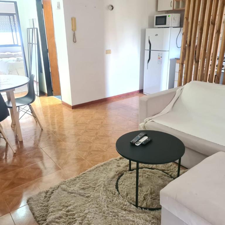 Mateo - One-Bedroom Apartment - 2