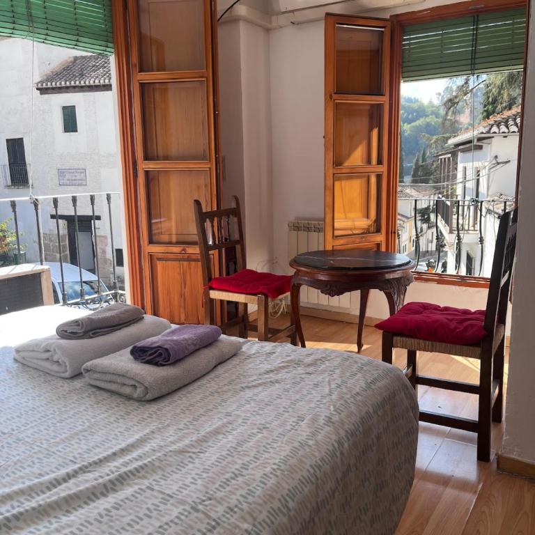 Apartamento con terraza en el Albayzin - Two-Bedroom Apartment with View - 1