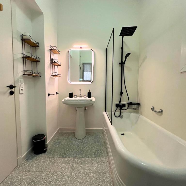 Villa Capdale Horizon with separate guest house - Villa - 18