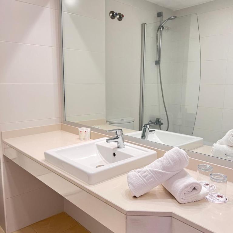 Hotel Guitart Central Park Aqua Resort - Habitación Triple Superior - 8