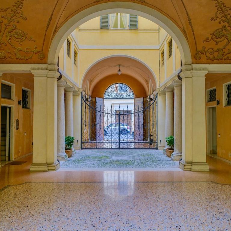 Penthouse in Palazzo San Donnini - Two-Bedroom Apartment - 16