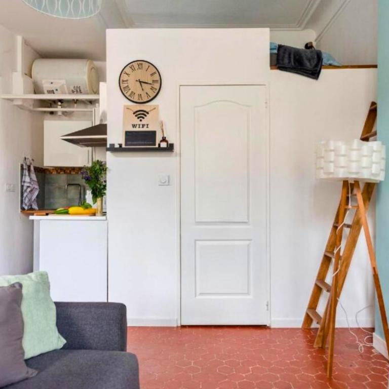 Le Garibaldi - Idéal Couple & PRO- Animaux acceptés - 5min à pied du Port - CENTRE VILLE - Commerces - Plage 10min en voiture - WIFI HD - Parking GRATUIT dans la rue - Apartment with Balcony - 19
