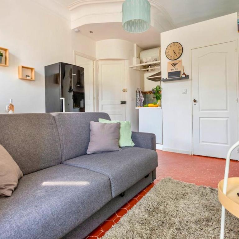 Le Garibaldi - Idéal Couple & PRO- Animaux acceptés - 5min à pied du Port - CENTRE VILLE - Commerces - Plage 10min en voiture - WIFI HD - Parking GRATUIT dans la rue - Apartment with Balcony - 18