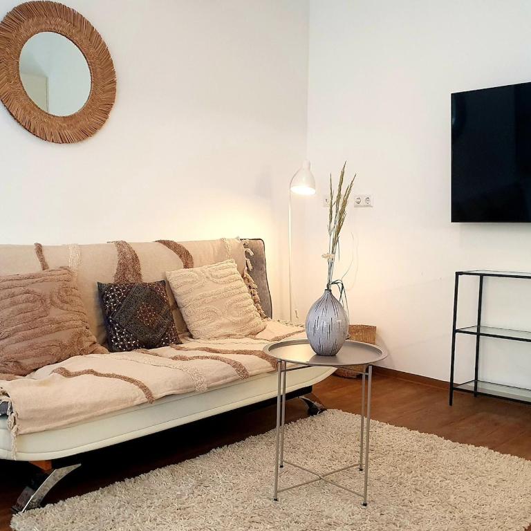 BohoNest Mariatrost - Erdgeschoss, Basilika kostenloser Parkplatz - Apartment mit 1 Schlafzimmer - 1