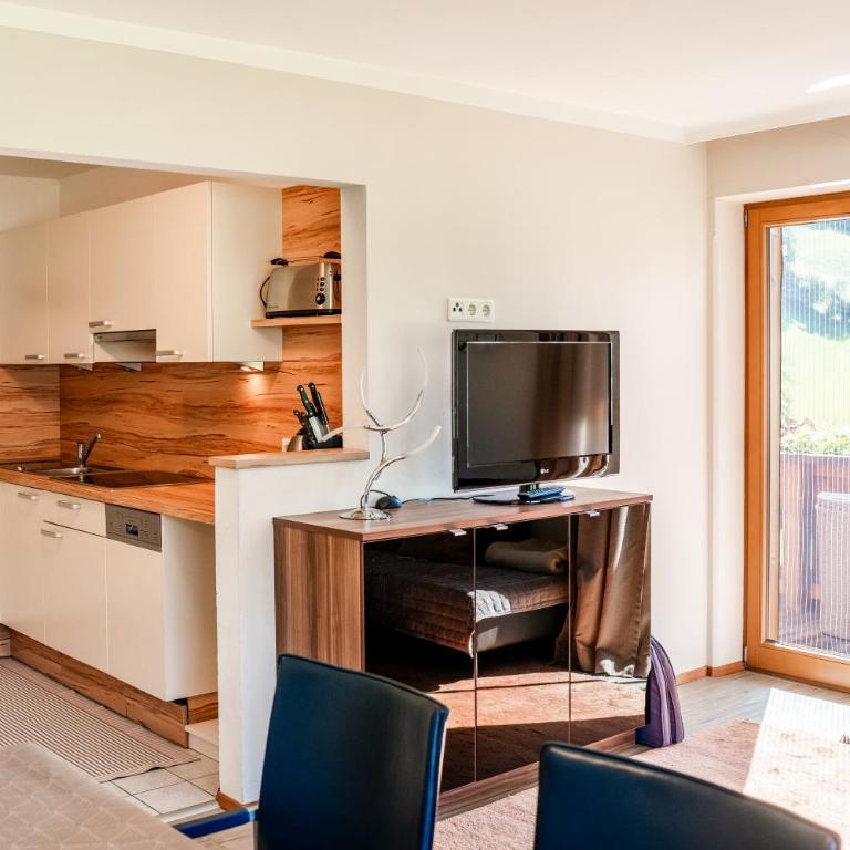 Gästehaus Wurm - Apartment mit 1 Schlafzimmer und Balkon - 1