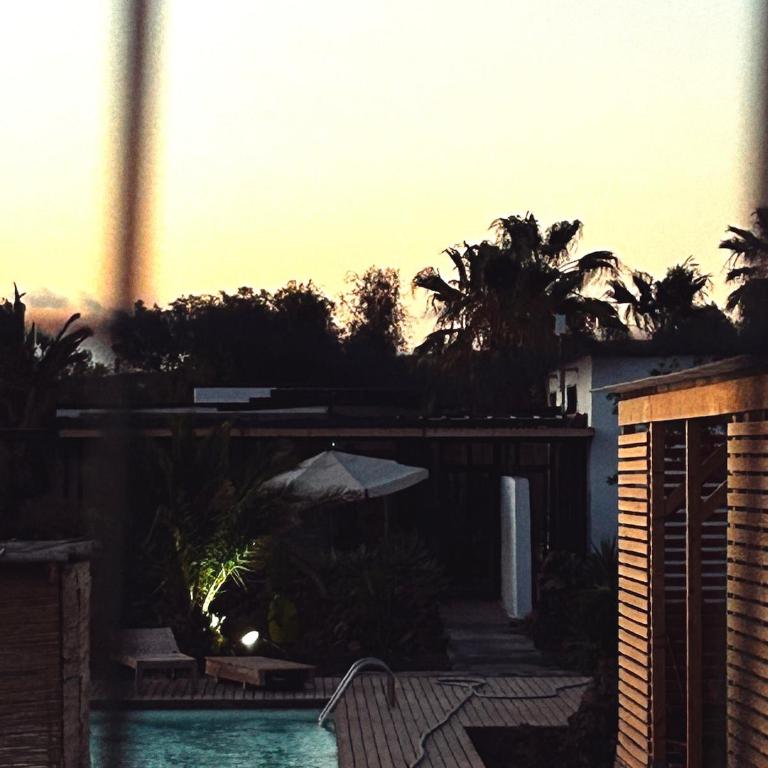 Asulito 400 m2 house with pool - Villa - 12