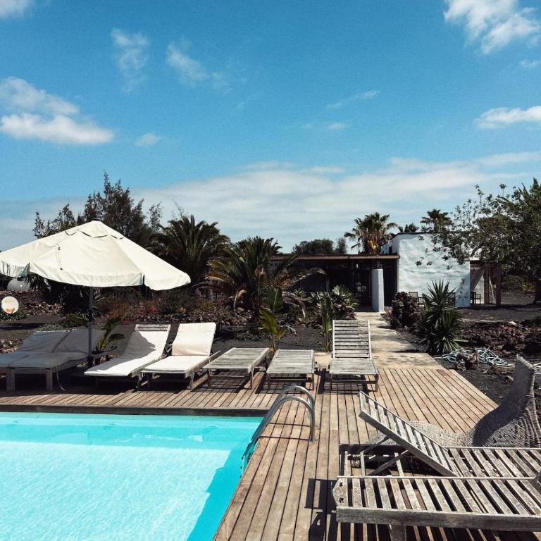 Asulito 400 m2 house with pool - Villa - 11