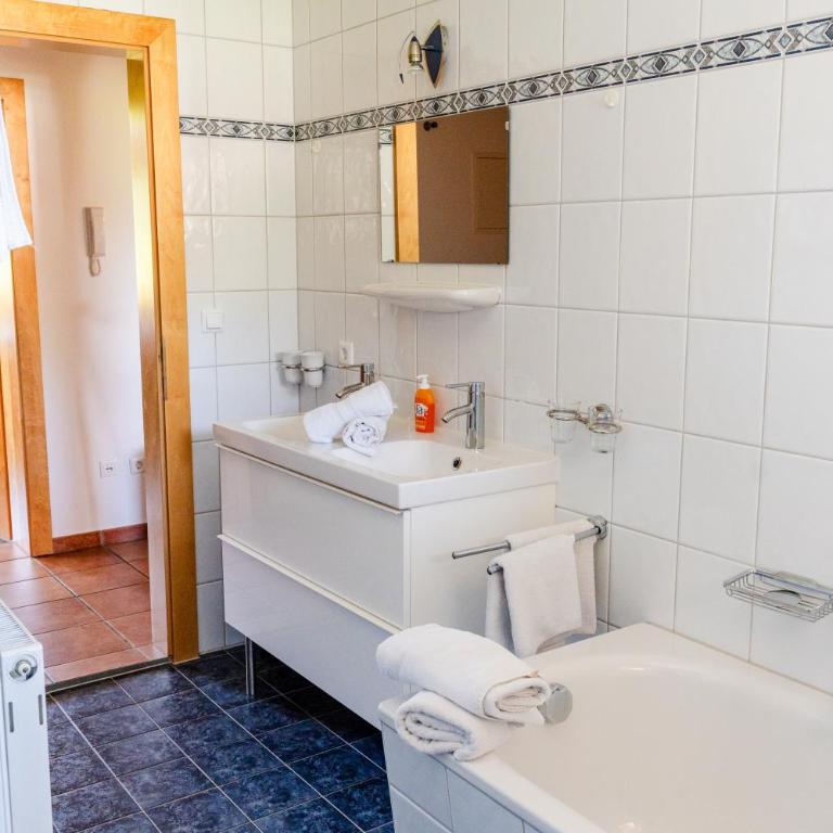 Gästehaus Wurm - Apartment mit 2 Schlafzimmern und Balkon - 15