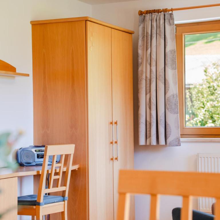 Gästehaus Wurm - Apartment mit 2 Schlafzimmern und Balkon - 11