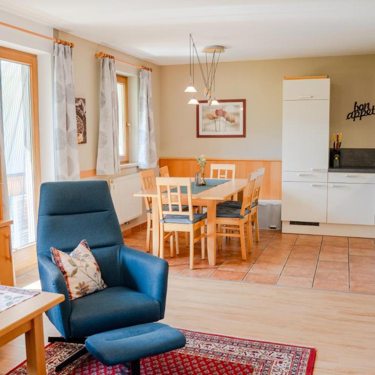 Gästehaus Wurm - Apartment mit 2 Schlafzimmern und Balkon - 21