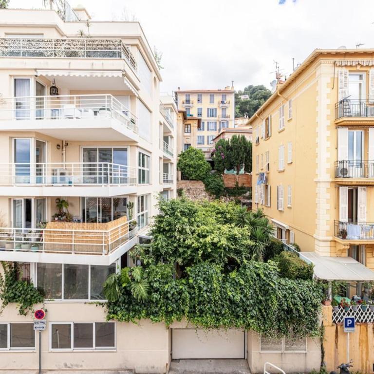 Cozy 2 Bedroom Seafront 150m from Monaco - Apartment - 18