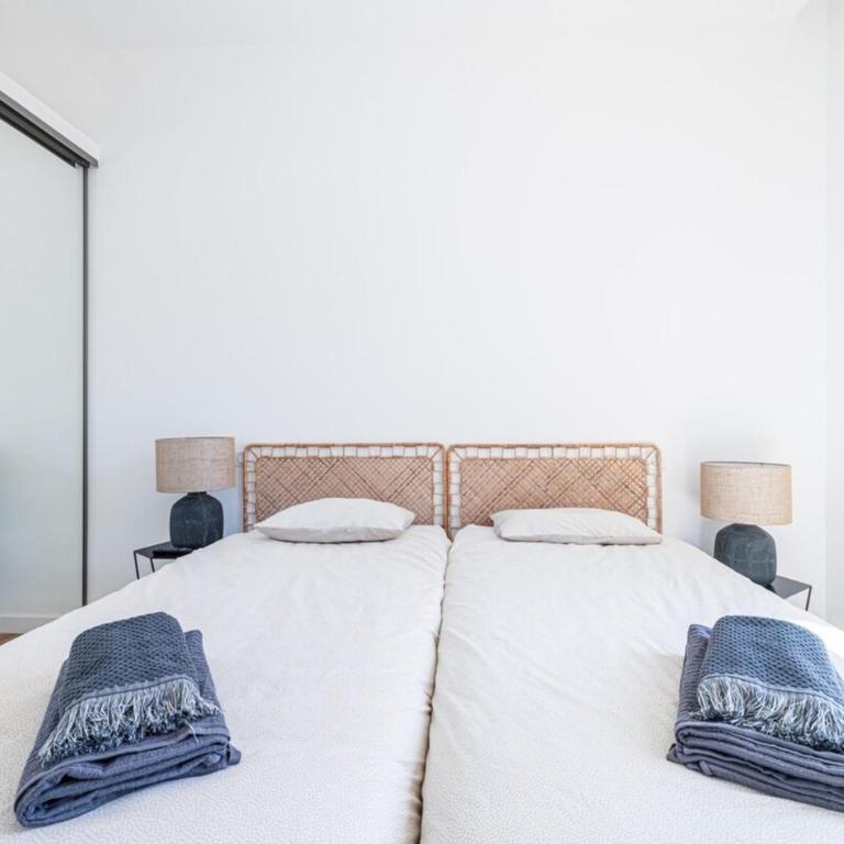 Large 2 Bedroom with Sea View 50m from Monaco - Apartment - 12