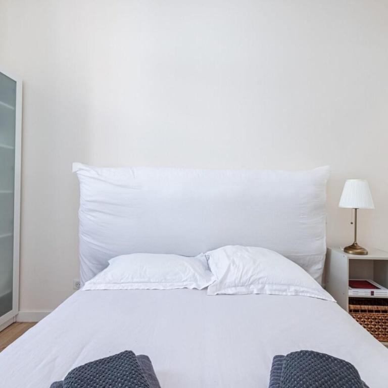 Large 2 Bedroom with Sea View 50m from Monaco - Apartment - 17