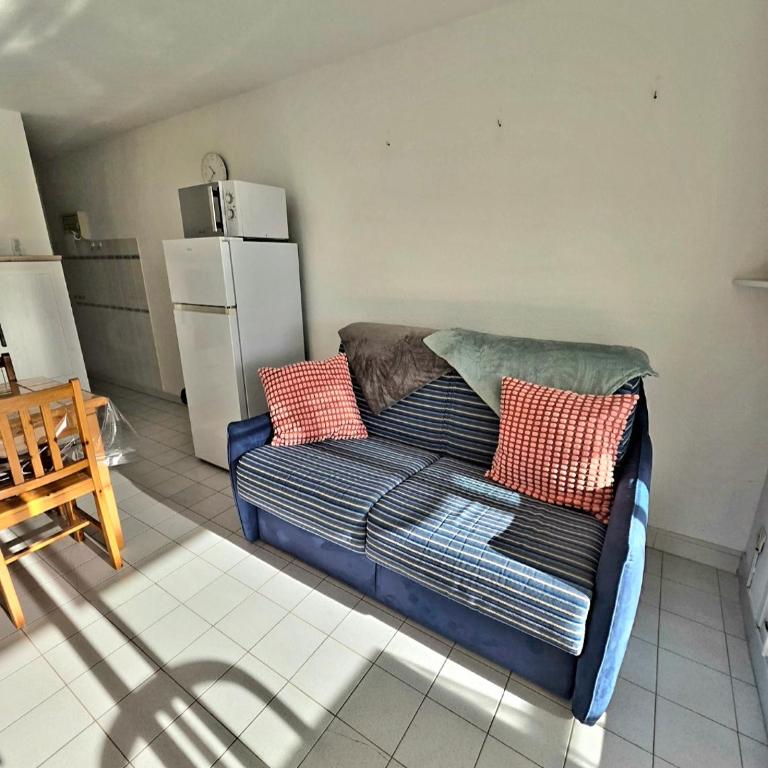 Joli T2 plus cabine a deux pas de l'île des loisirs et des commerces pour 5 a 6 personnes - Apartamento de 2 dormitorios - 4
