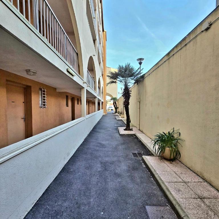 Joli T2 plus cabine a deux pas de l'île des loisirs et des commerces pour 5 a 6 personnes - Apartamento de 2 dormitorios - 8