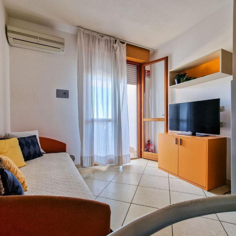 Modern flat with swimming pool - Appartamento - 2