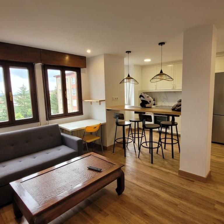 Apartamento con cocina abierta y vistas verdes - Apartamento de 1 dormitorio - 1