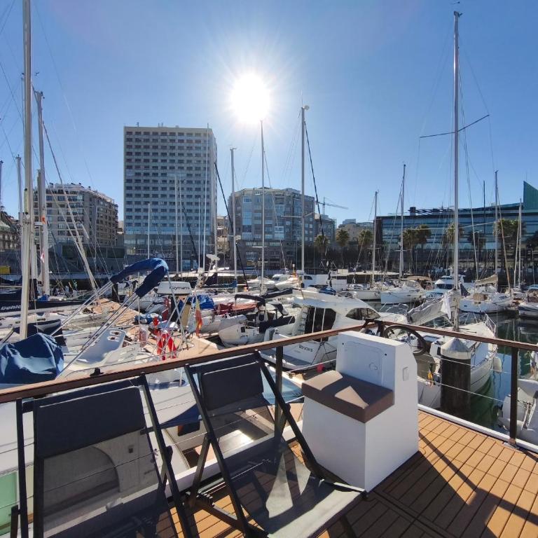 Marina Vigo Casa Flotante - Terraza Privada sobre el Mar - Casa Móvil - 35