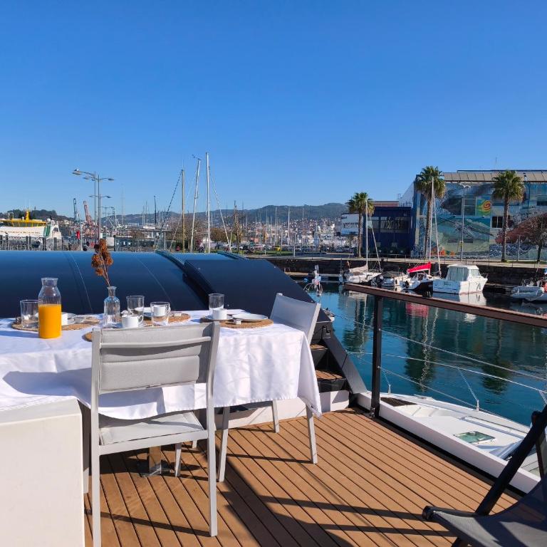 Marina Vigo Casa Flotante - Terraza Privada sobre el Mar - Casa Móvil - 33