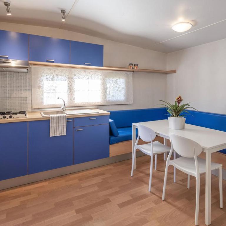 Camping Village Torre Pendente - Casa Mobile Comfort con 2 Camere da Letto - 8