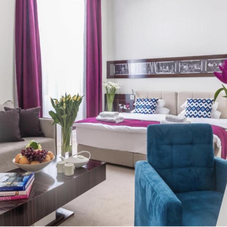 Theater Hotel Belgrade - Superior King Room - 2