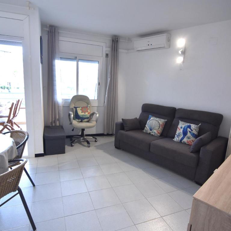 RNET - 1-6 Puerto Madeira Canal View - One-Bedroom Apartment - 9