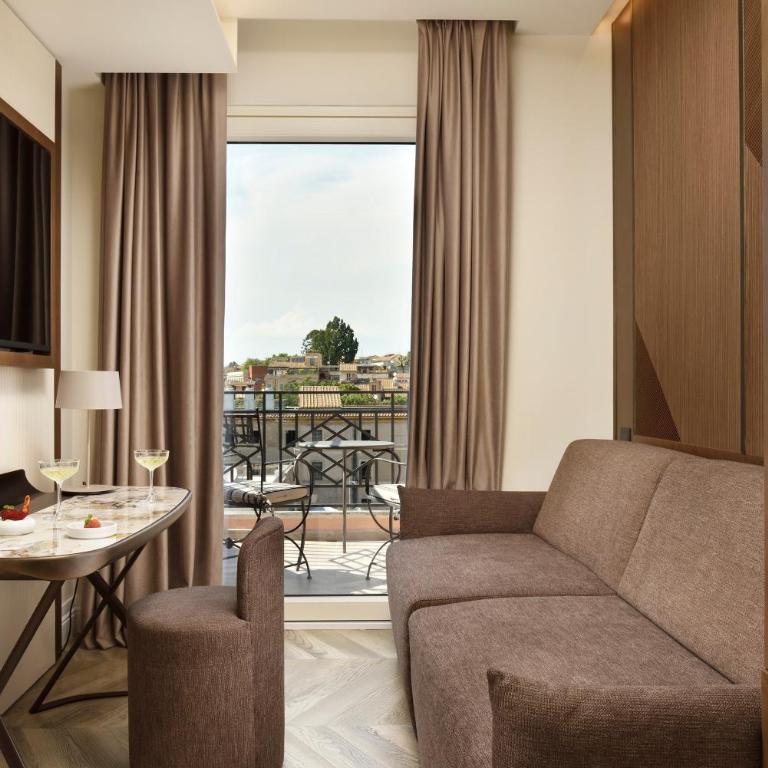 FH55 Grand Hotel Palatino - Suite con 1 Camera da Letto, Vasca Idromassaggio, Balcone e Vista Panoramica - 1
