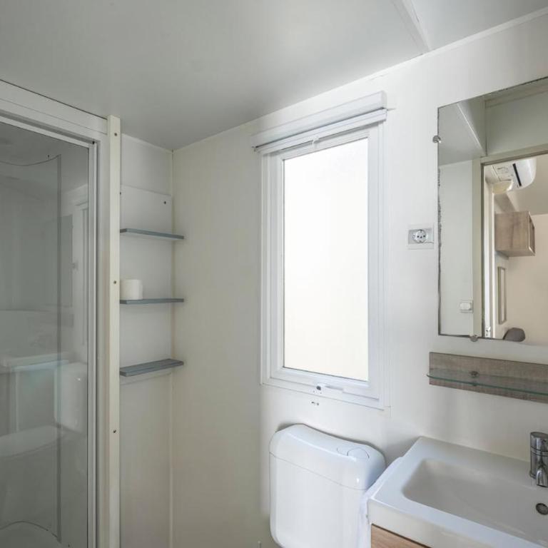 Camping Village Torre Pendente - Family Two-bedroom Mobile Home Premium - 9