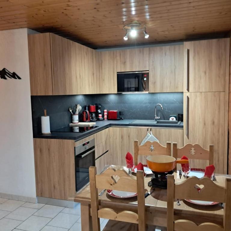 Appartement 2 Pièces à Châtel, Wifi, Animaux admis, Parking - FR-1-676-166 - Appartement - 12