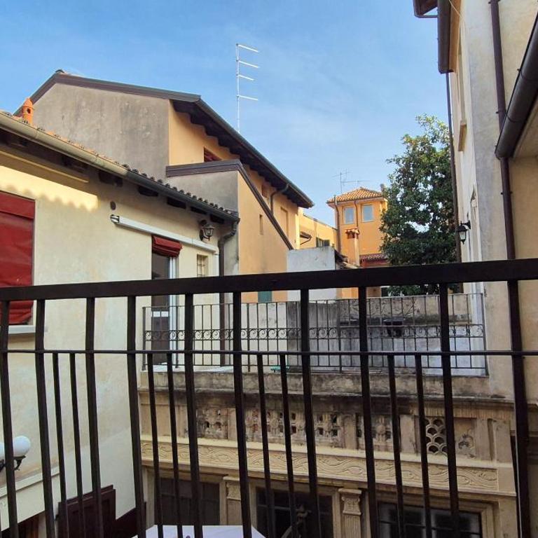 Bologna's Old Town Nouveau & Déco apartment - Two-Bedroom Apartment - 22